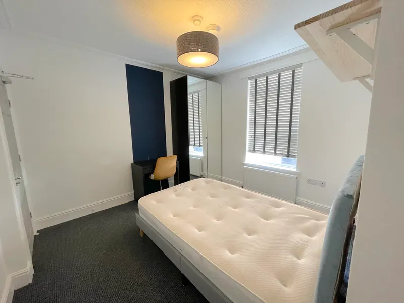 5 Bed Student House // Aug 2026 - Image 4